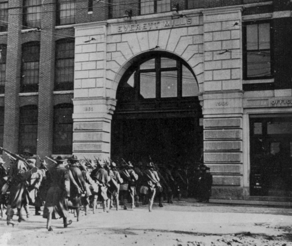 Massachusetts militia entering Everett Mills in Lawrence, Massachusetts in 1912. Photo copyrighted by the Lawrence History Center.