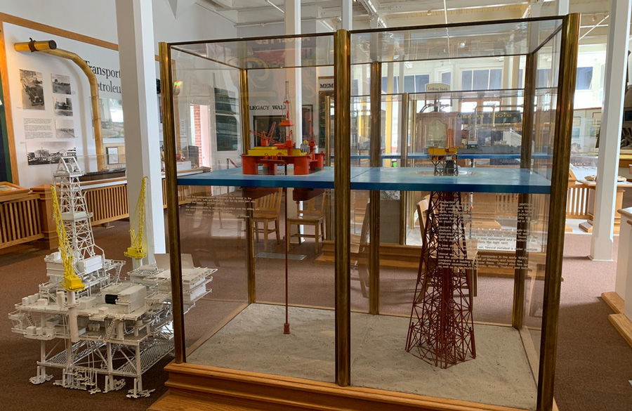OIlMuseum2-OilRigs